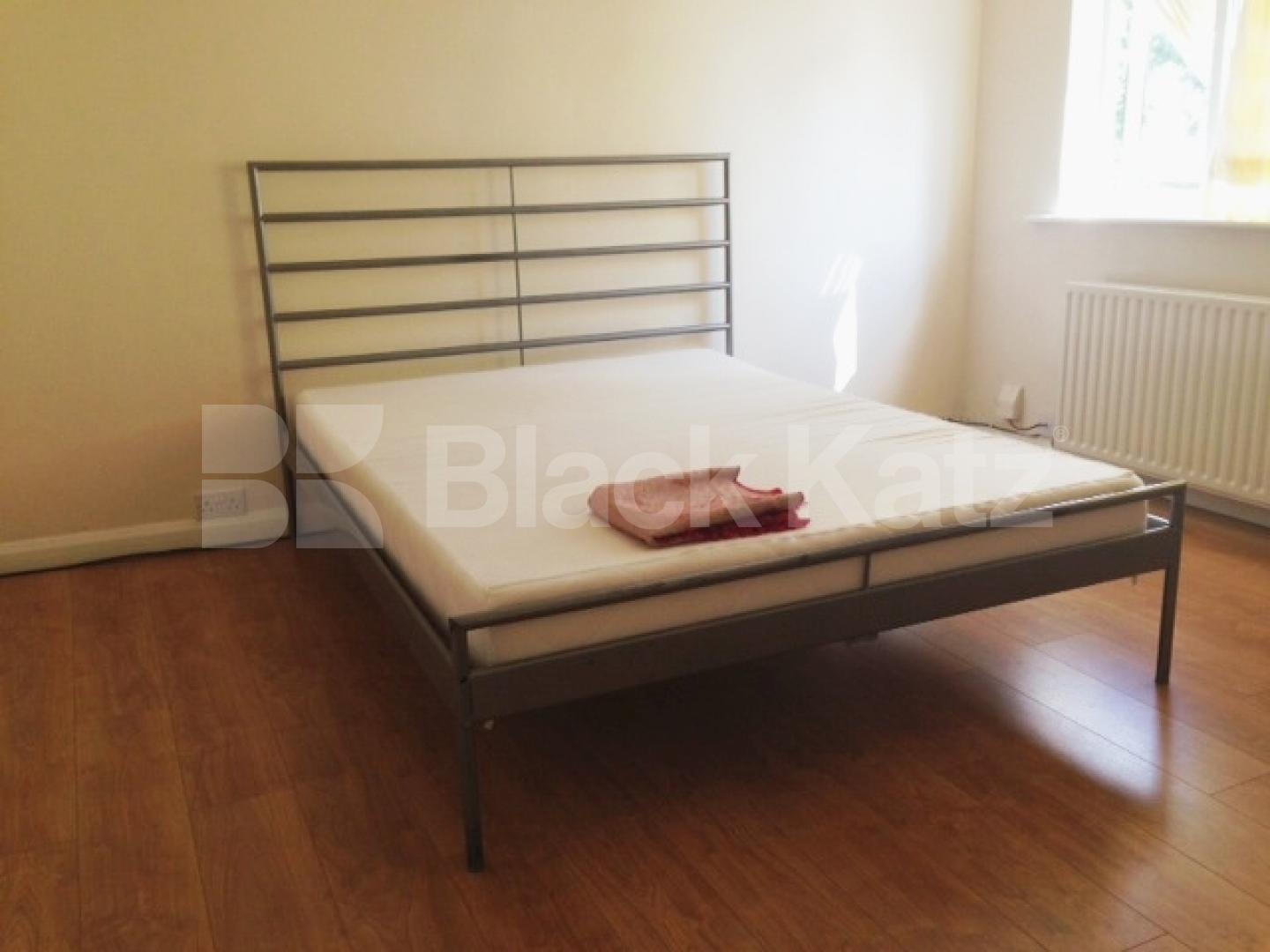 			NEW INSTRUCTION, 4 Bedroom, 1 bath, 1 reception House			 Northfields Road, North Acton